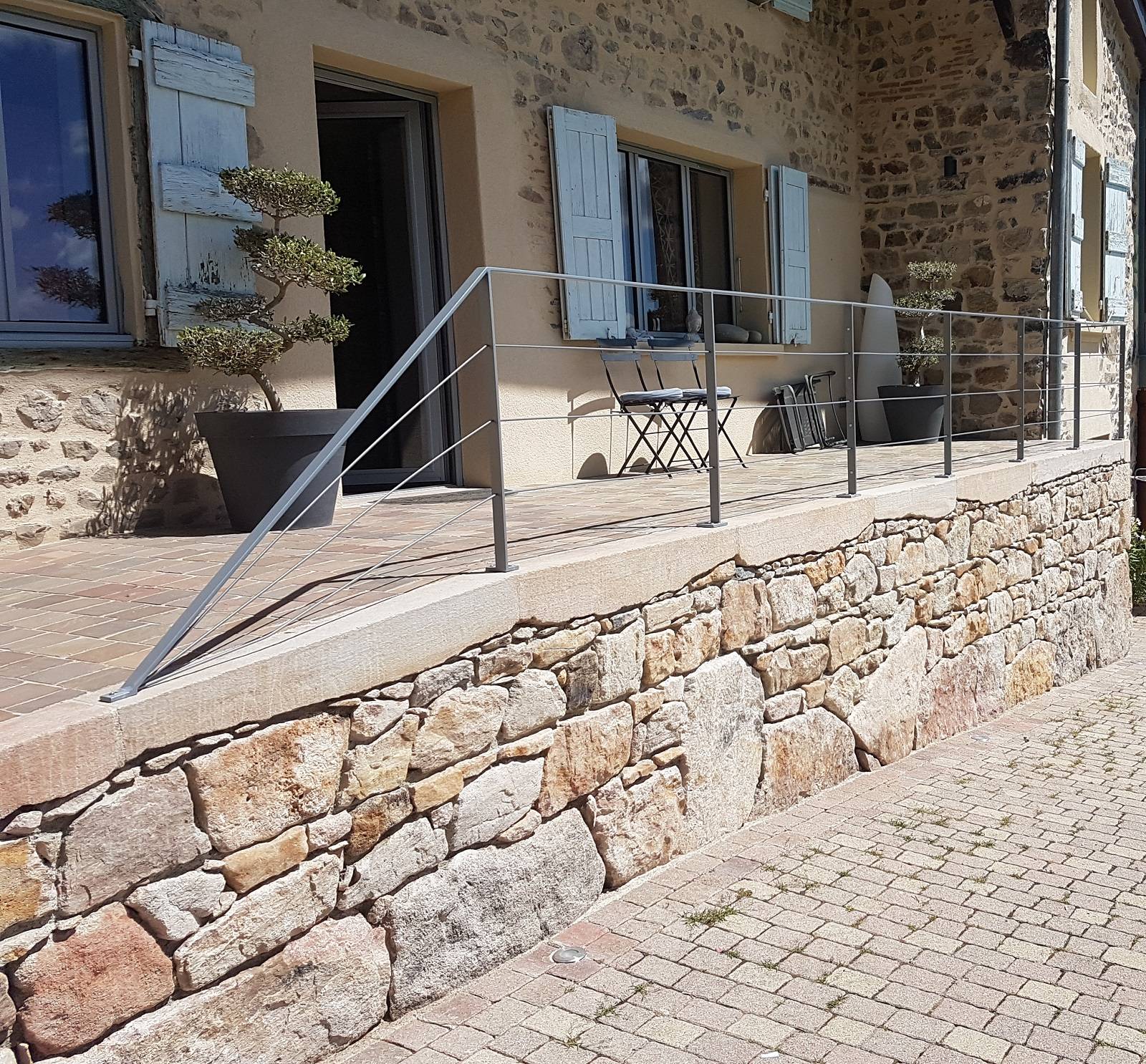 Pose de garde-corps acier et verre sur mesure Anse