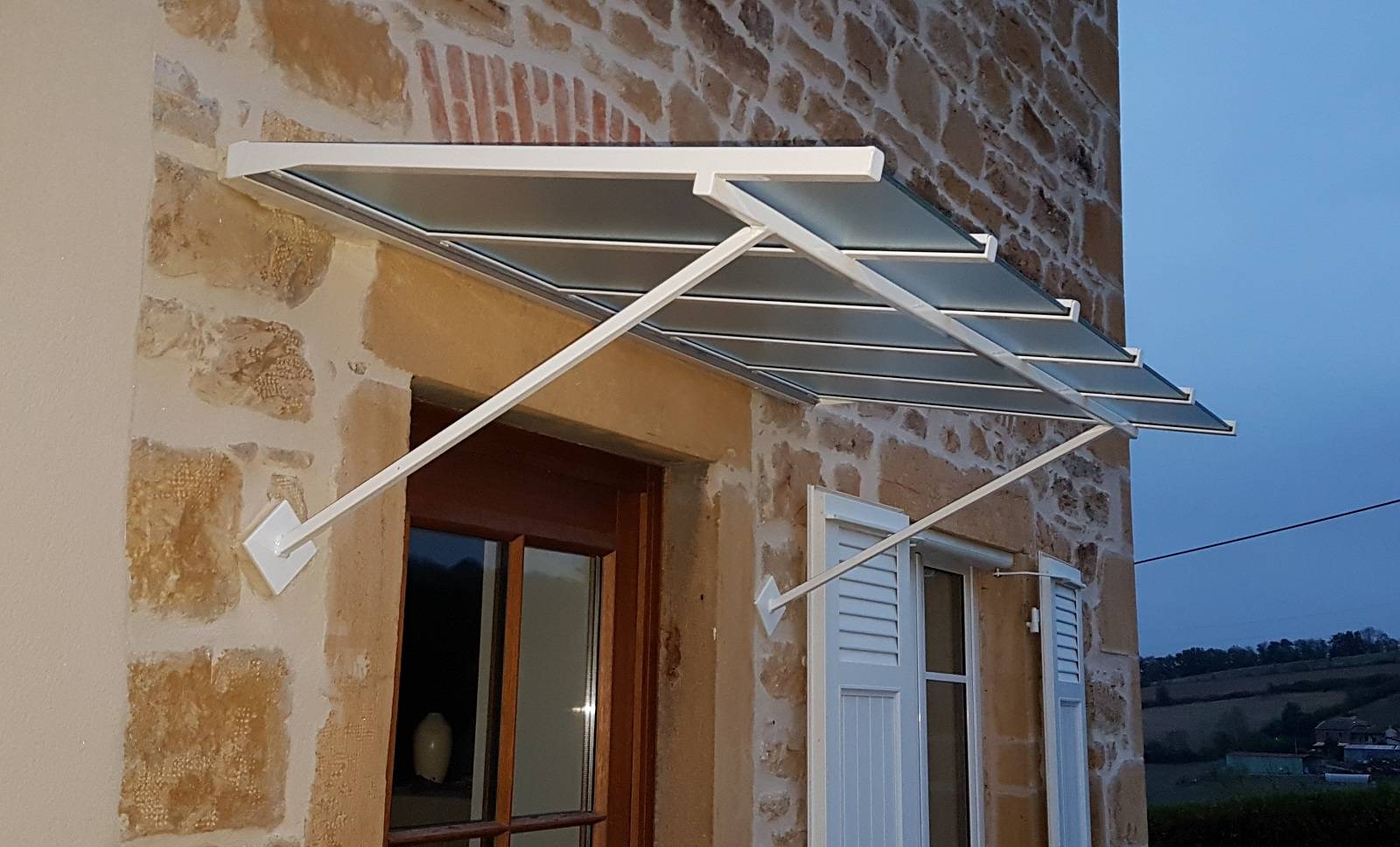 Tarif fabrication d'une marquise en verre sur mesure Limonest