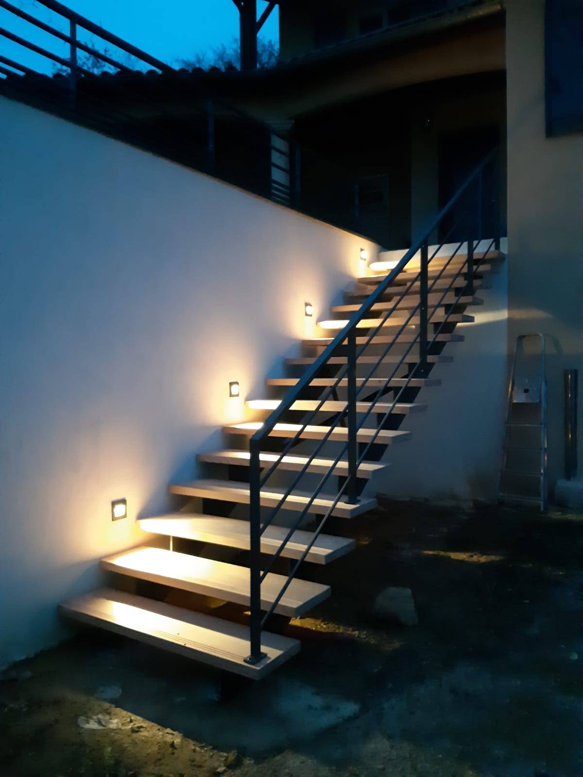 Installation de devanture en acier et en verre Ecully