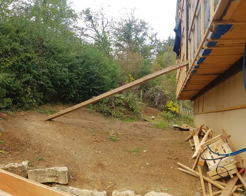 Escalier extérieur en acier traité pour la longévité : galvanisation, parachèvement et thermolaquage