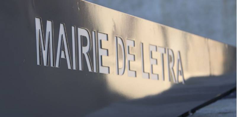 Atelier de métallerie lyonnais, fabricant et poseur de portail coulissant à Letra (69)