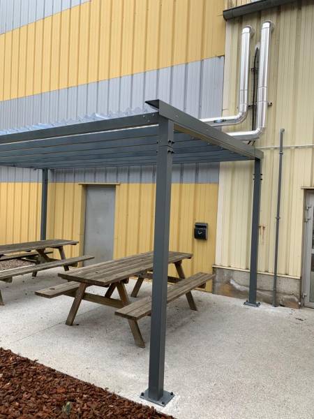 Fabrication d'une pergola sur mesure en acier à Lamure sur Azergues