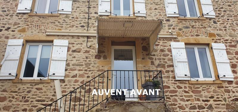 Réalisation d'un auvent sur mesure complèté par des spots Leds à Letra