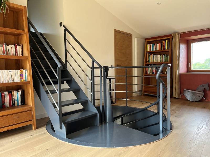 Réalisation d'un escalier sur mesure à Oingt