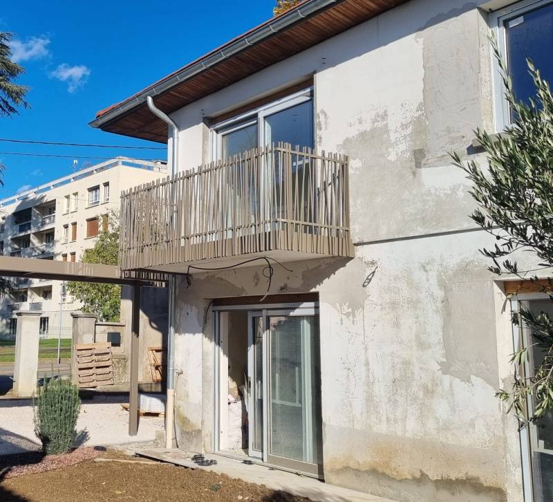 Garde-corps barreaudé sur mesure en acier à Genay