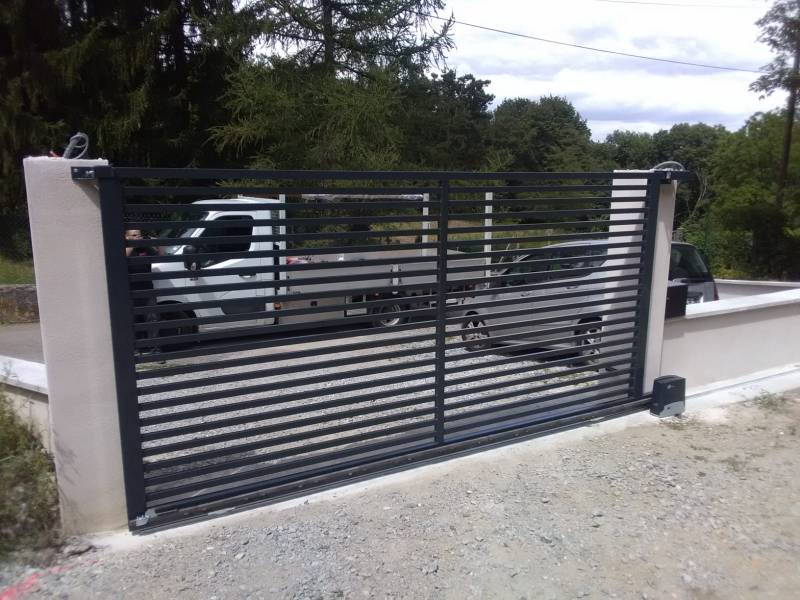 Création d'un portail motorisé sur mesure à Saint Genis Laval