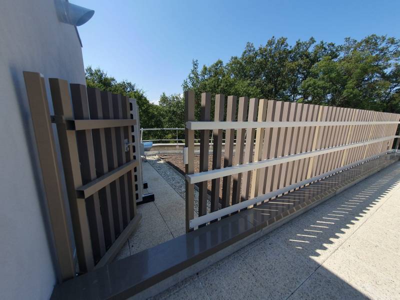 Construction de bardages sur mesure pour une micro crèche à Reyrieux