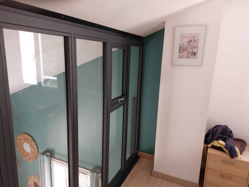 Réalisation d'une verrière style atelier personnalisée avec 2 ouvrants sur Vaugneray