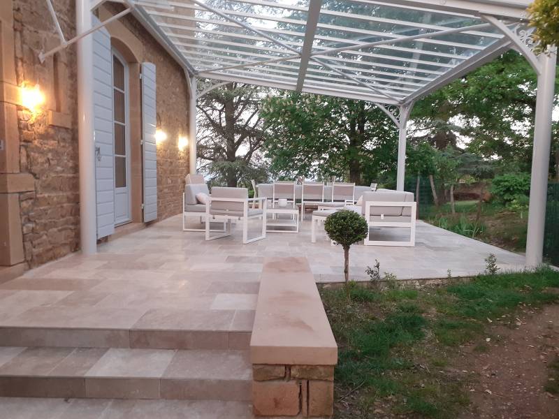 Fabrication d'une pergola sur mesure à Ville sur Jarnioux (69640)