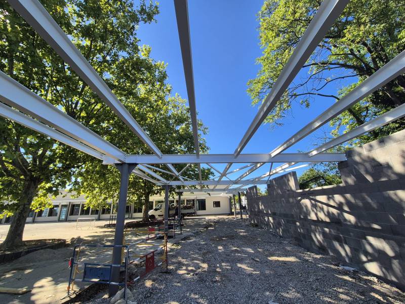 Conception, fabrication et mise en œuvre de charpente métallique sur mesure à Ecully