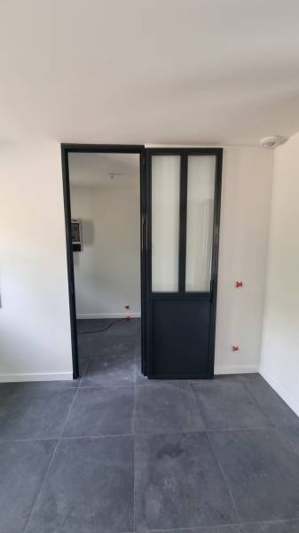 Verrière sur mesure style atelier à Saint Nizier d'Azergues