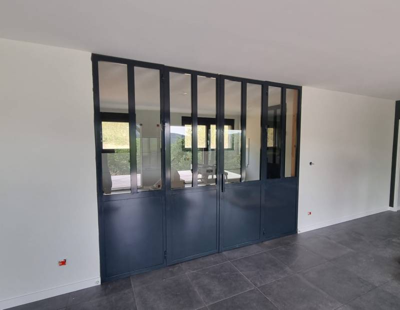 Verrière sur mesure style atelier à Saint Nizier d'Azergues