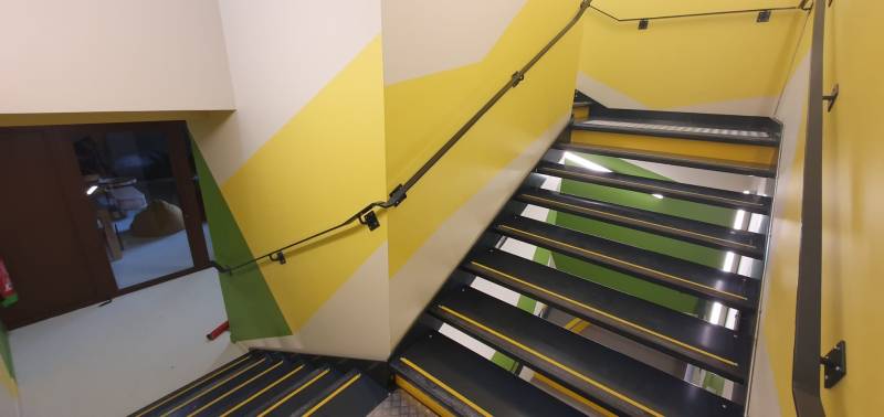 Aménagement sur mesure d'espaces de coworking avec 2 escaliers sur Lyon