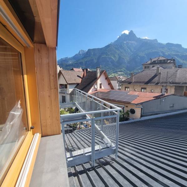 Réalisation d'une surélévation de balcon sur mesure à Sallanches (74700)