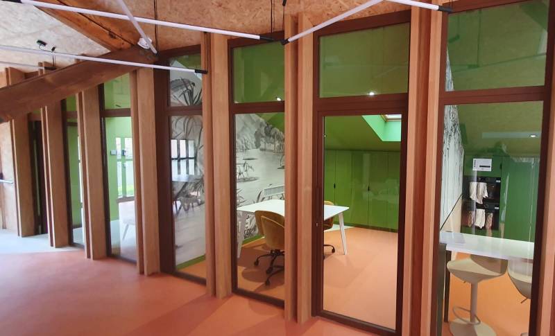 Aménagement sur mesure d'espaces de coworking avec des verrières à Lyon